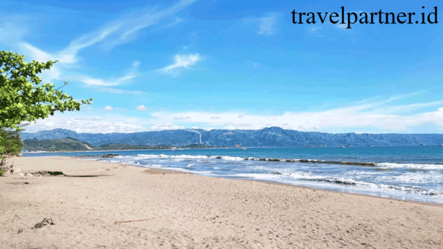Eksplorasi Wisata Alam Pantai Citepus yang Menawan