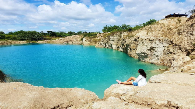 Menyelami Pesona Danau Biru Cisoka: Oase Eksotis di Tengah Tangerang